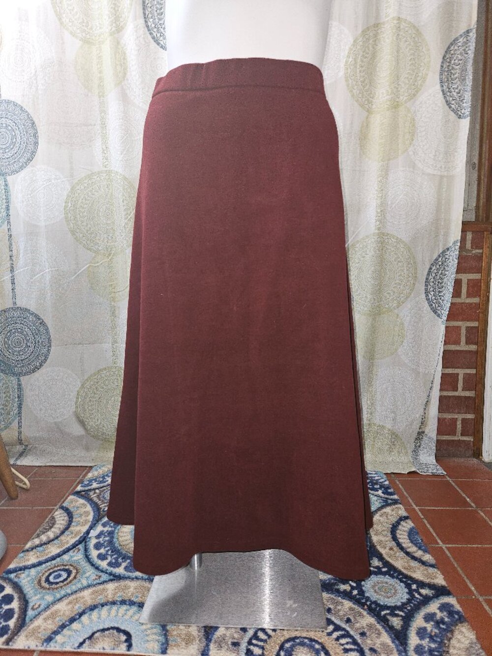 NWT OGLmove Maroon/Brick Color FuzzLuxe Essential Midi A-Line Circle Skirt (2XL)